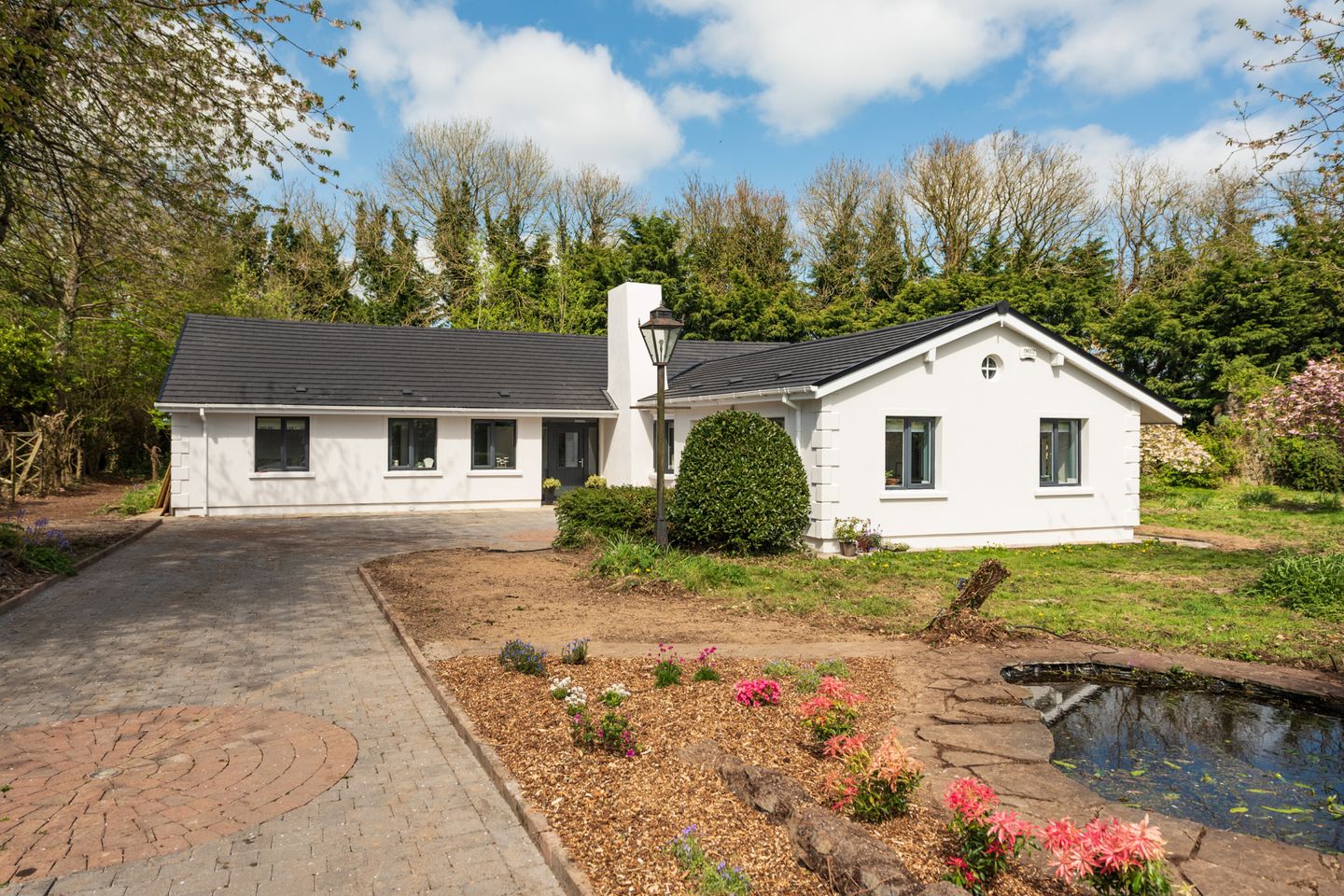 The Family Tree, Mountarmstrong, Clane, Co. Kildare, W91AX9E is for