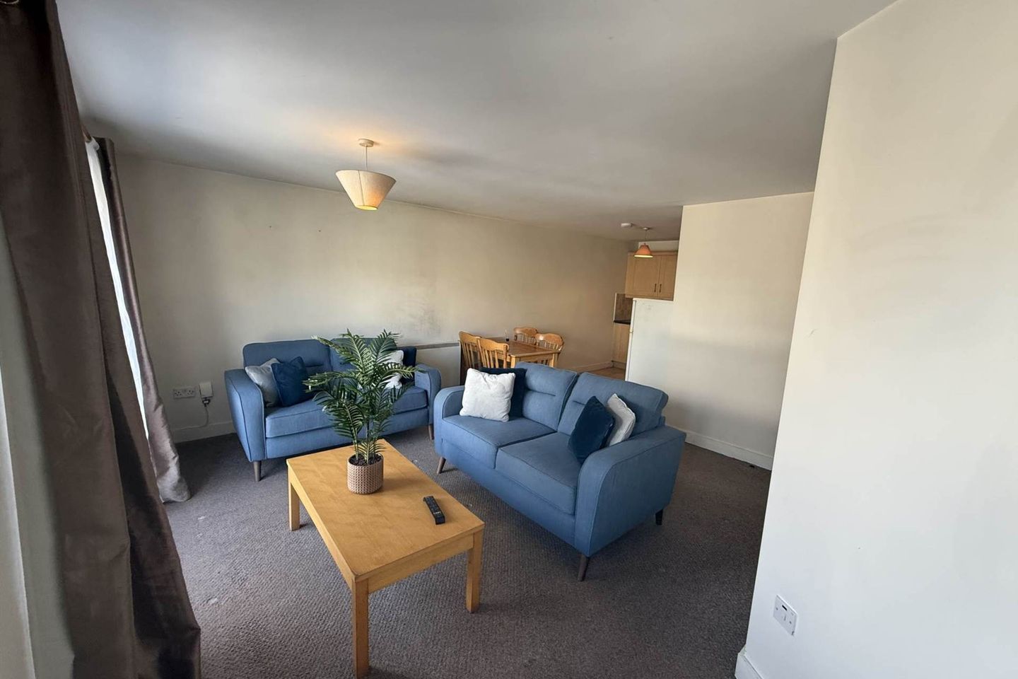 6 Rice` s Corner, High Road, V94C446