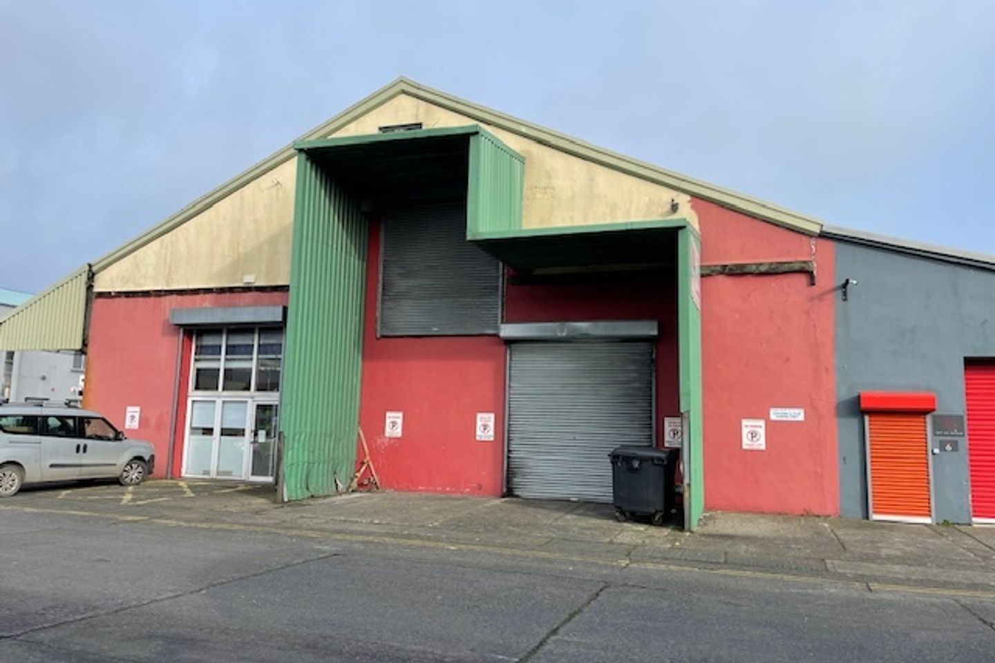Commercial property for rent in Jamestown Business Park, Finglas, Dublin 11