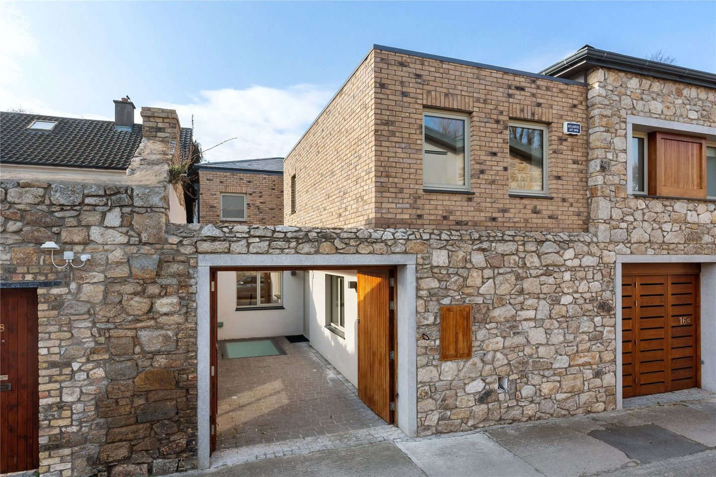 16B Raglan Lane, Ballsbridge, Dublin 4, D04E1A2