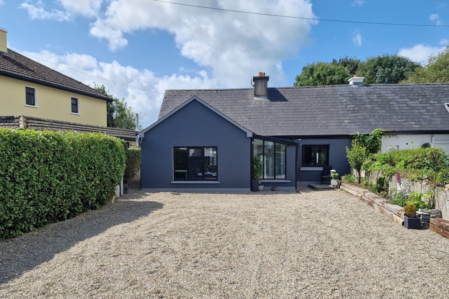 Elm Cottage, Clarecastle, Ennis, Co. Clare, V95PYV2