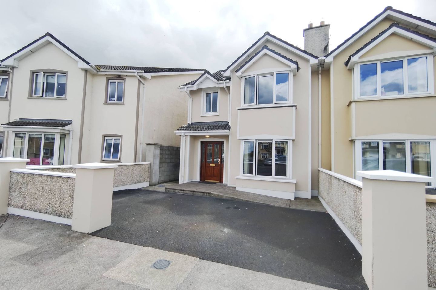 122 Deel Manor, Askeaton, Co. Limerick, V94PVE0 is for sale on Daft.ie