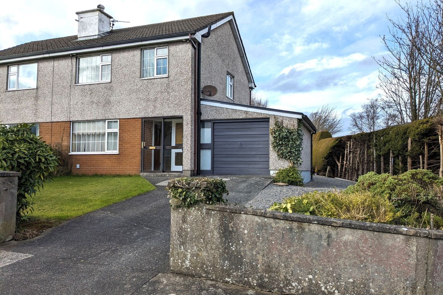 41 Carrowbeg Estate, F28X240 is for sale on Daft.ie