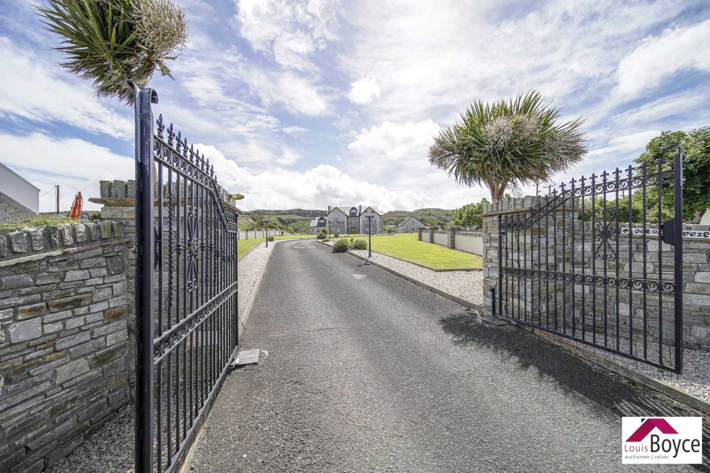 Woodhill, Dunfanaghy, Co. Donegal, F92K2E0 is for sale on Daft.ie