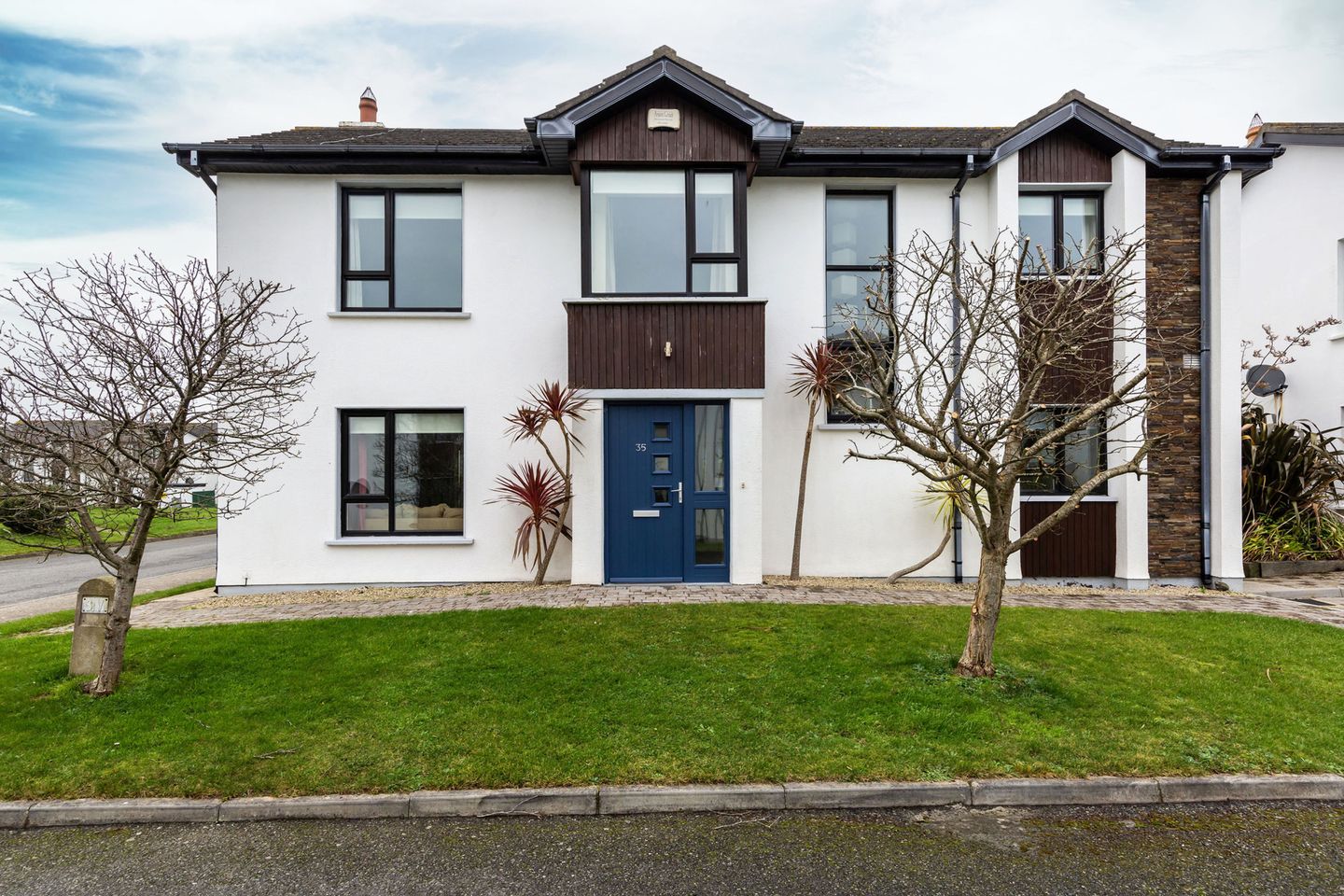 35 Clearwater Cove, Y35XT82