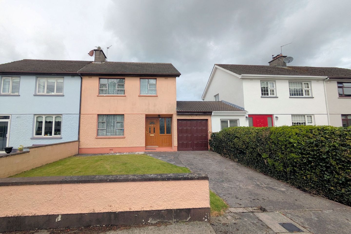 11 The Crescent, Ennis, Ennis, Co. Clare, V95WFF8 is for sale on Daft.ie