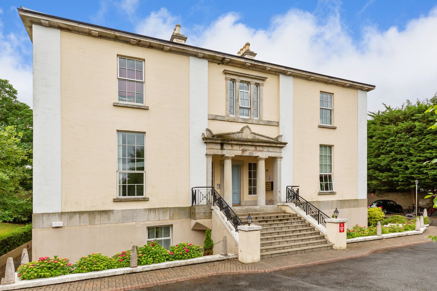 15 Roebuck Hall, Clonskeagh, Dublin 14, D14YD57 is for sale on Daft.ie