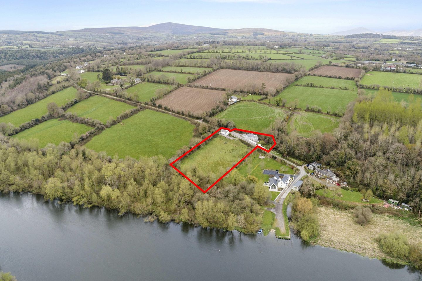 River Cottage and Studio, Rathsnagadan, Inistioge, Co. Kilkenny is for