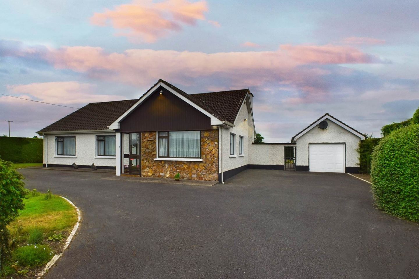 Carraig Donn, Ballinacarrig, Carlow Town, Co. Carlow, R93XY38 is for