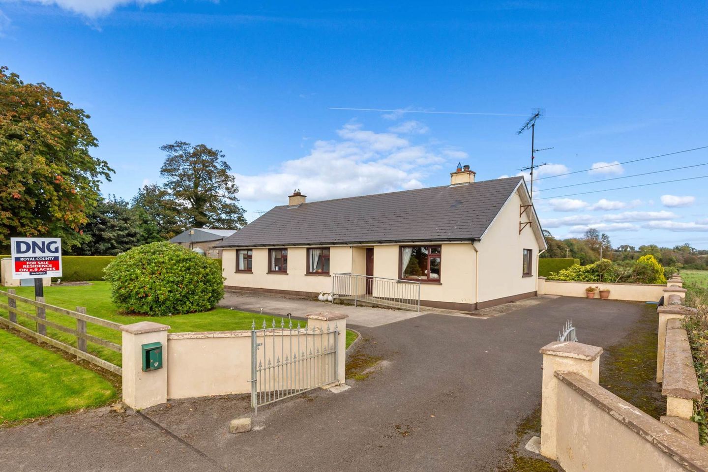 Detached Residence, Yard & C.9 Acres at Mullagh, C15FA07