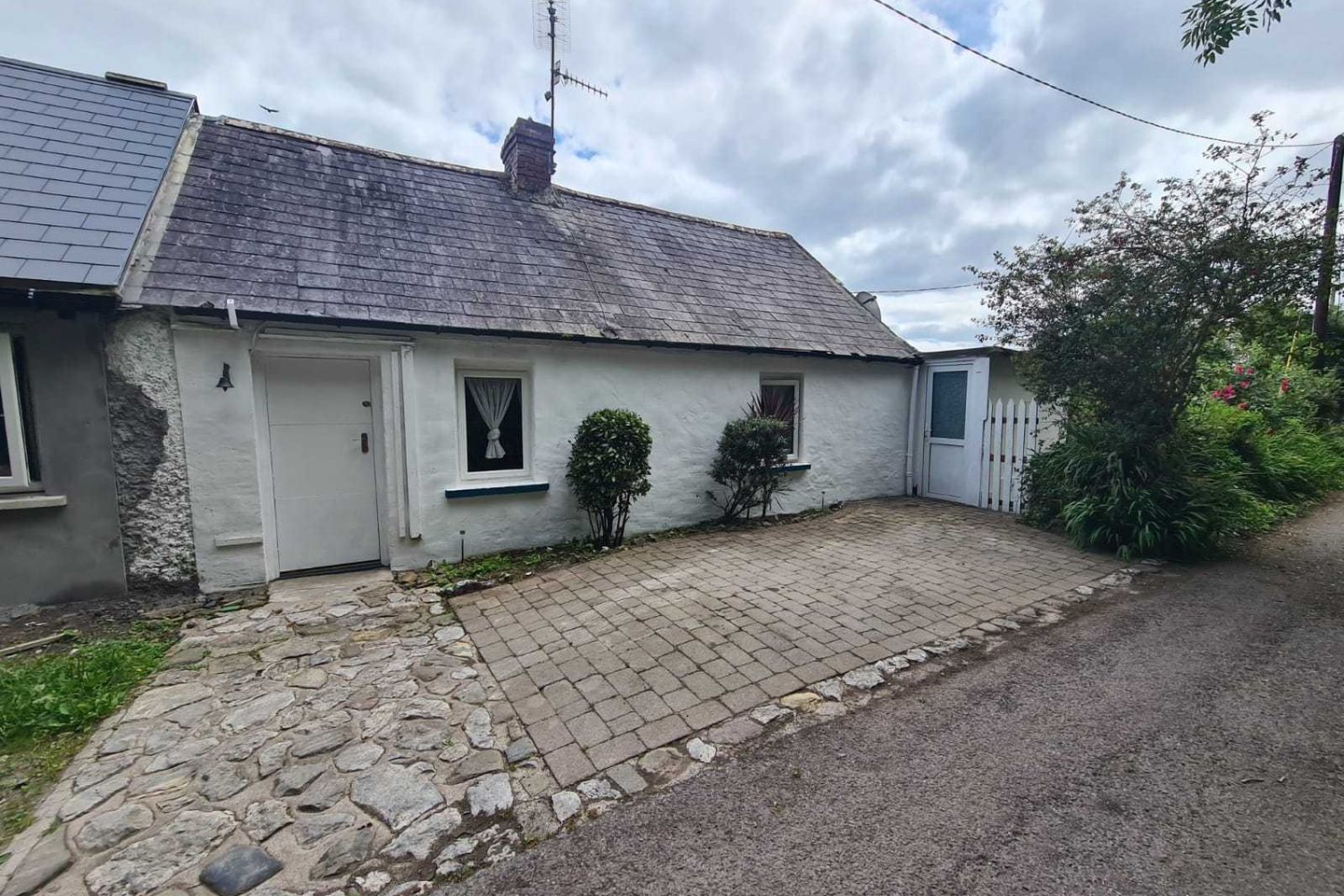 Loughbeg, Ringaskiddy, Co. Cork is for sale on Daft.ie