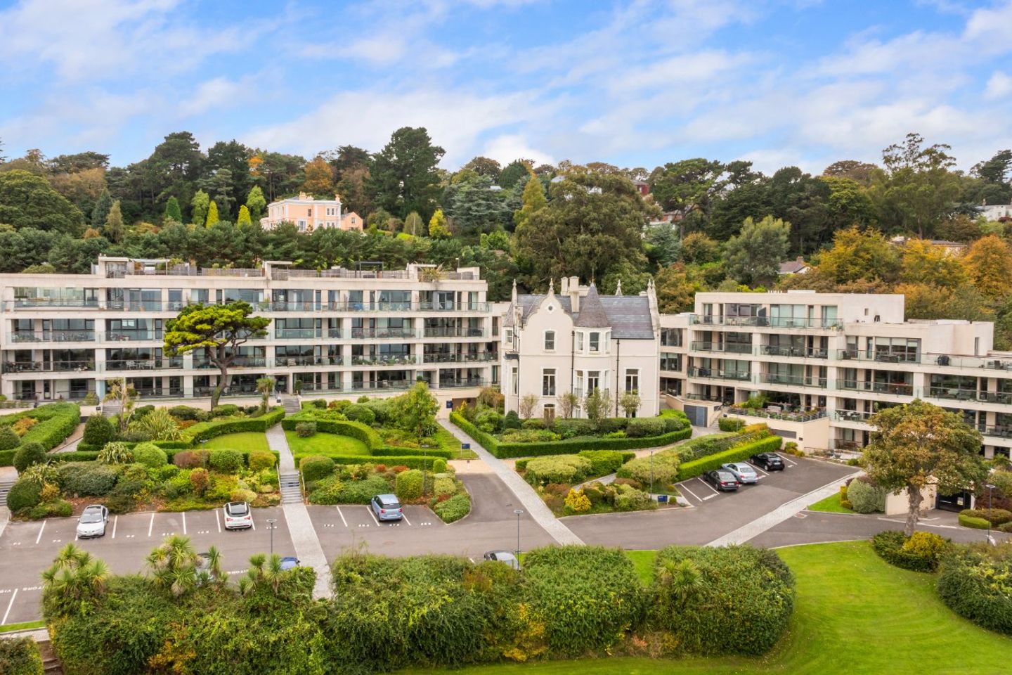 25 Newman, The Court Killiney Bay, Station Road, Killiney, Co Dublin, A96WA40