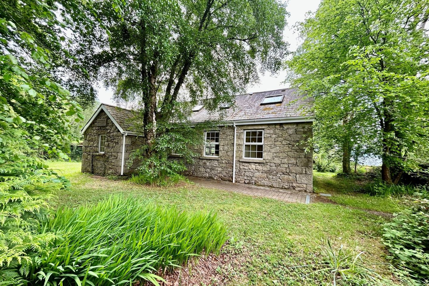 The Old School House, Cormongan, Drumshanbo, Co. Leitrim, N41XF43 is