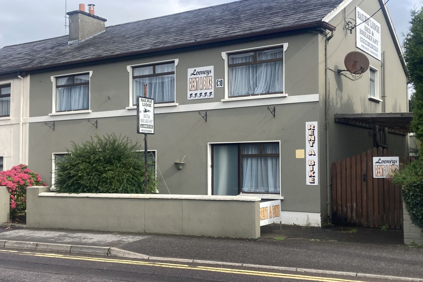 Railway Lodge, 12 Fair Hill Cottages, Fair Hill, Killarney, Co. Kerry, V93K853
