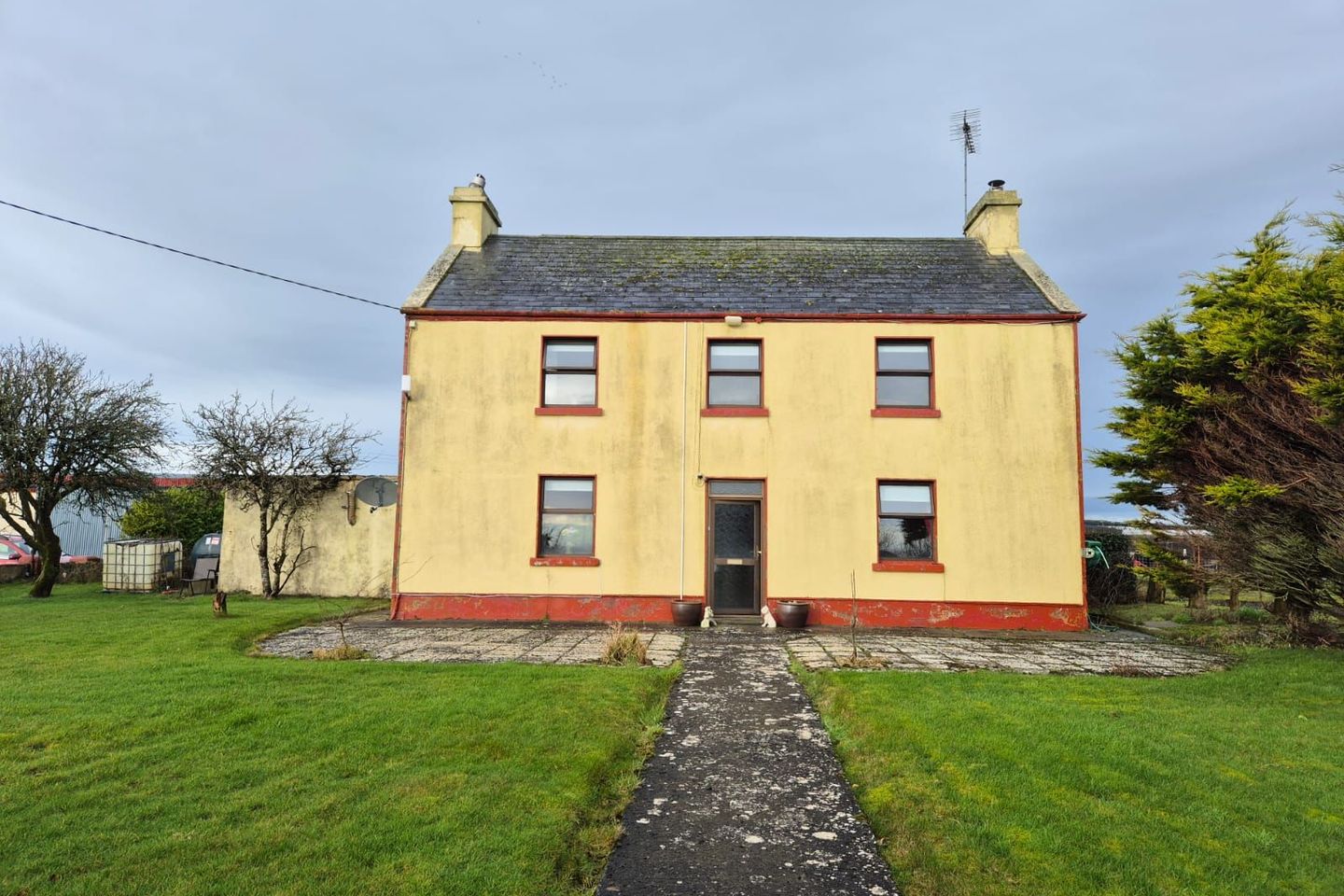 Clough House, Clough South, Cummer, Moneen, Co. Galway, H54VX25