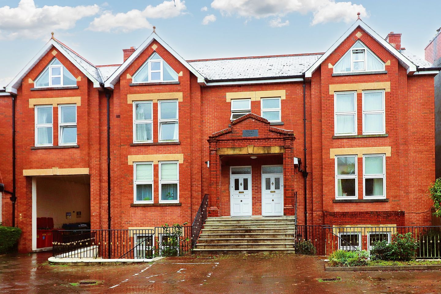 Apartment 1, Ardara Court, Ennis Road, Co. Limerick, V94WF95 is for