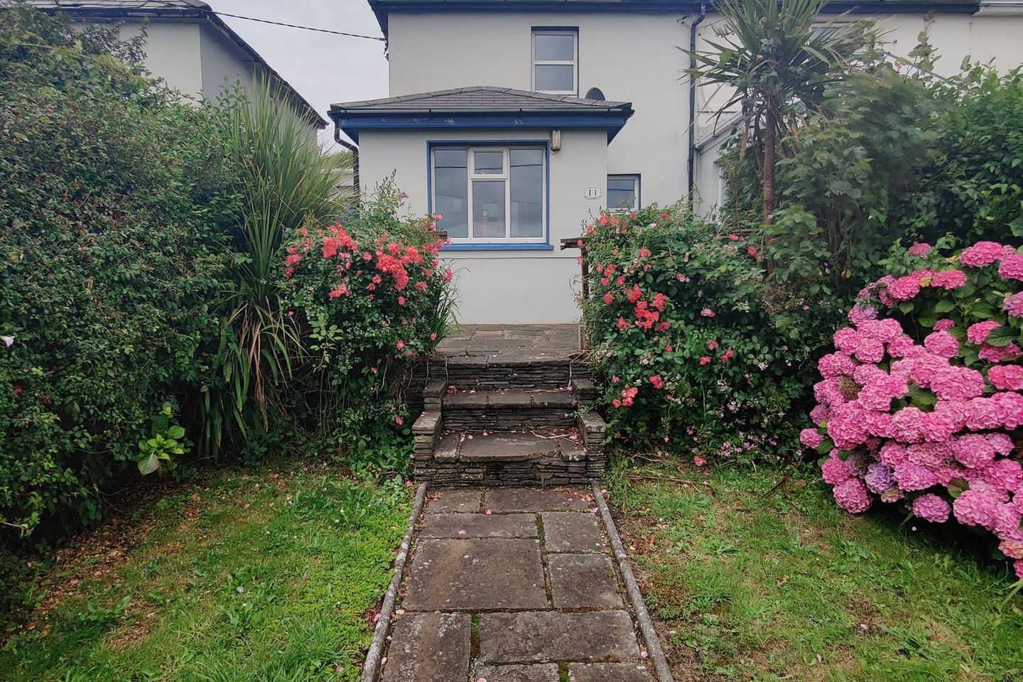 11 Mount Charles Terrace, Kilkee, Co. Clare, V15W449 is for sale on Daft.ie