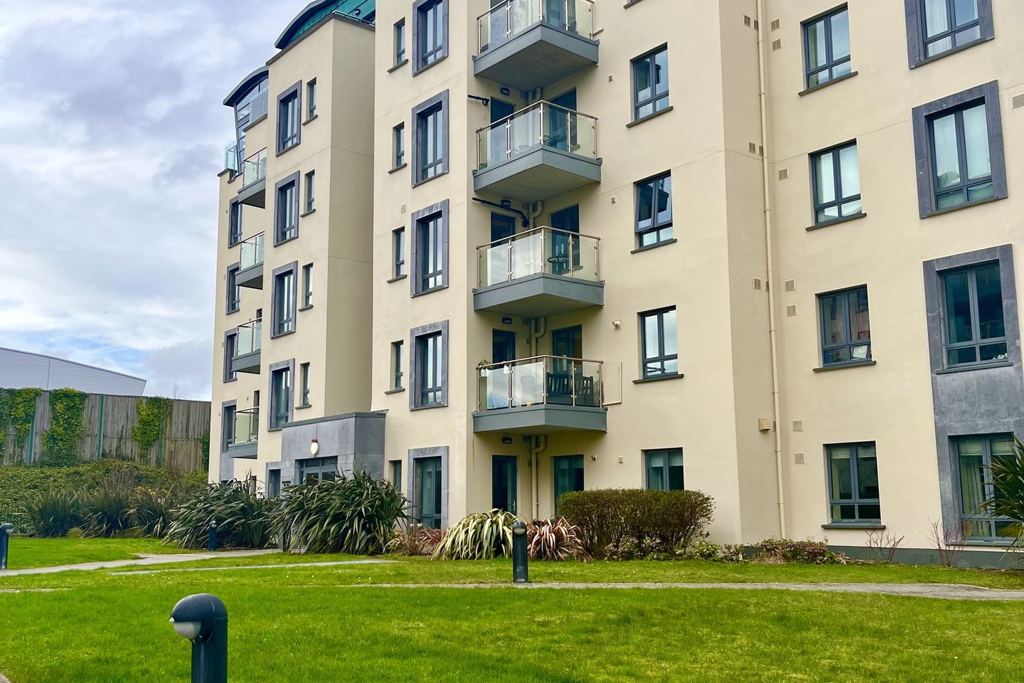 128 The Falcon, The Sanctuary, Jacob's Island, Blackrock, Co. Cork