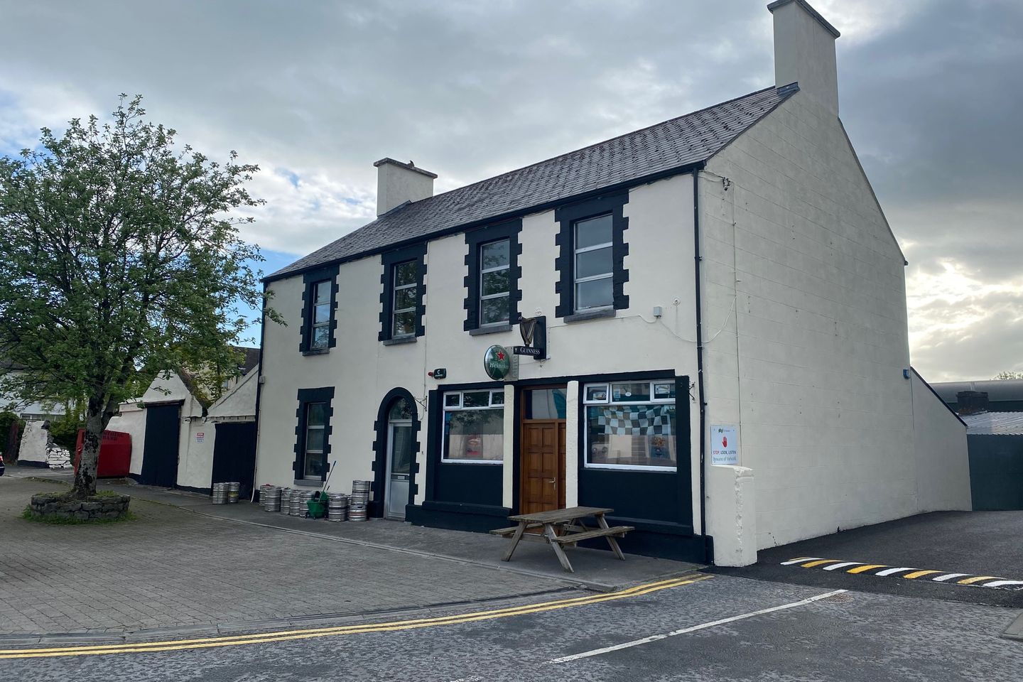 Commercial property for sale in Cornmarket, Ballinrobe, Co. Mayo, F31V585