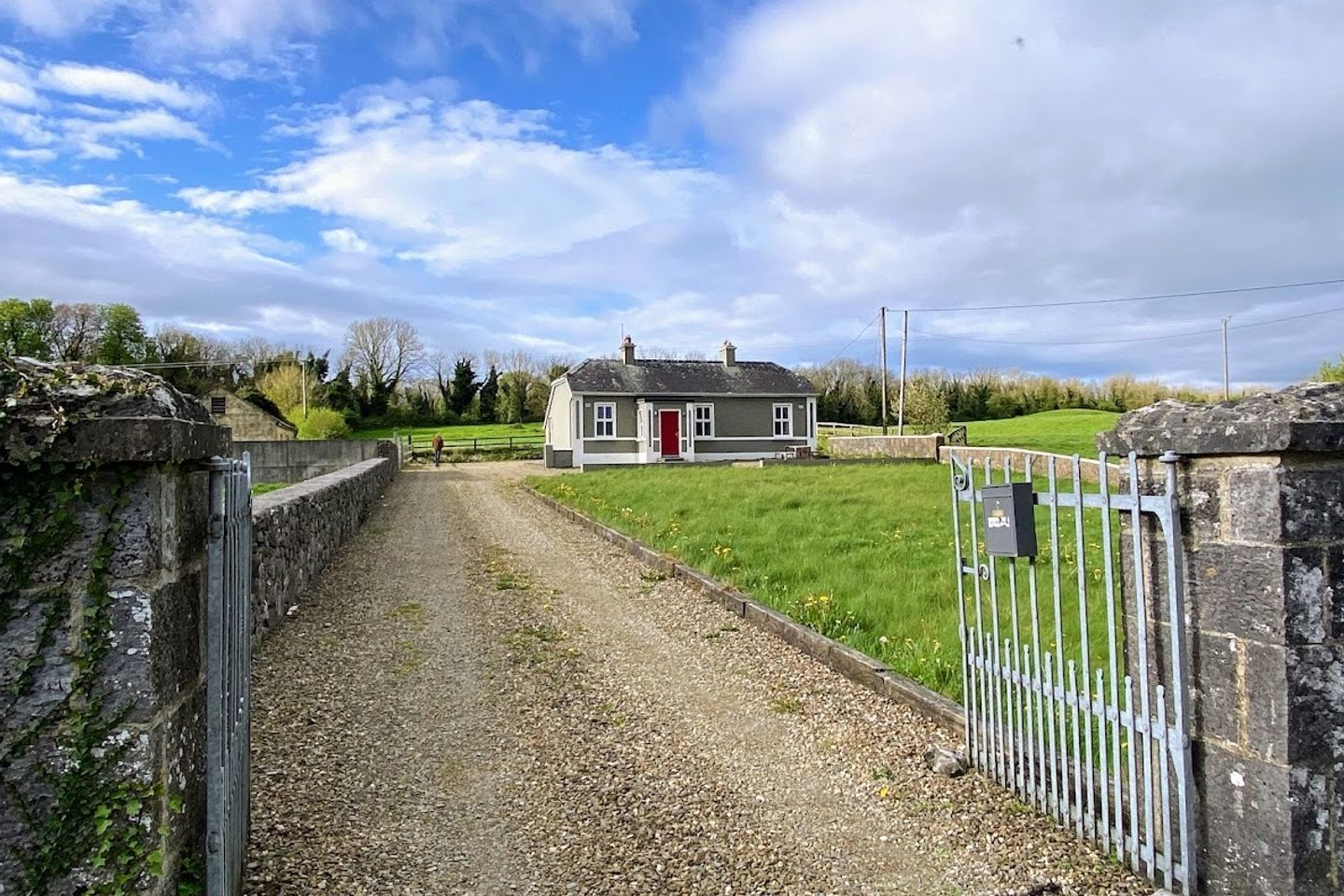 Castlefergus, Quin, Co. Clare, V95A5X8 is for sale on Daft.ie