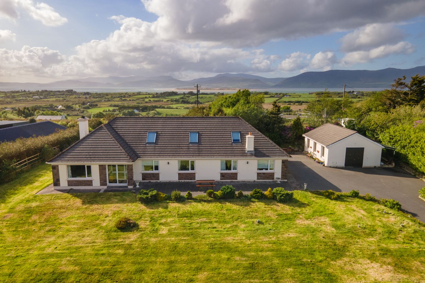 Lis Na Gréine, Dooks Mountain, Glenbeigh, Co. Kerry, V93H9C2 is for