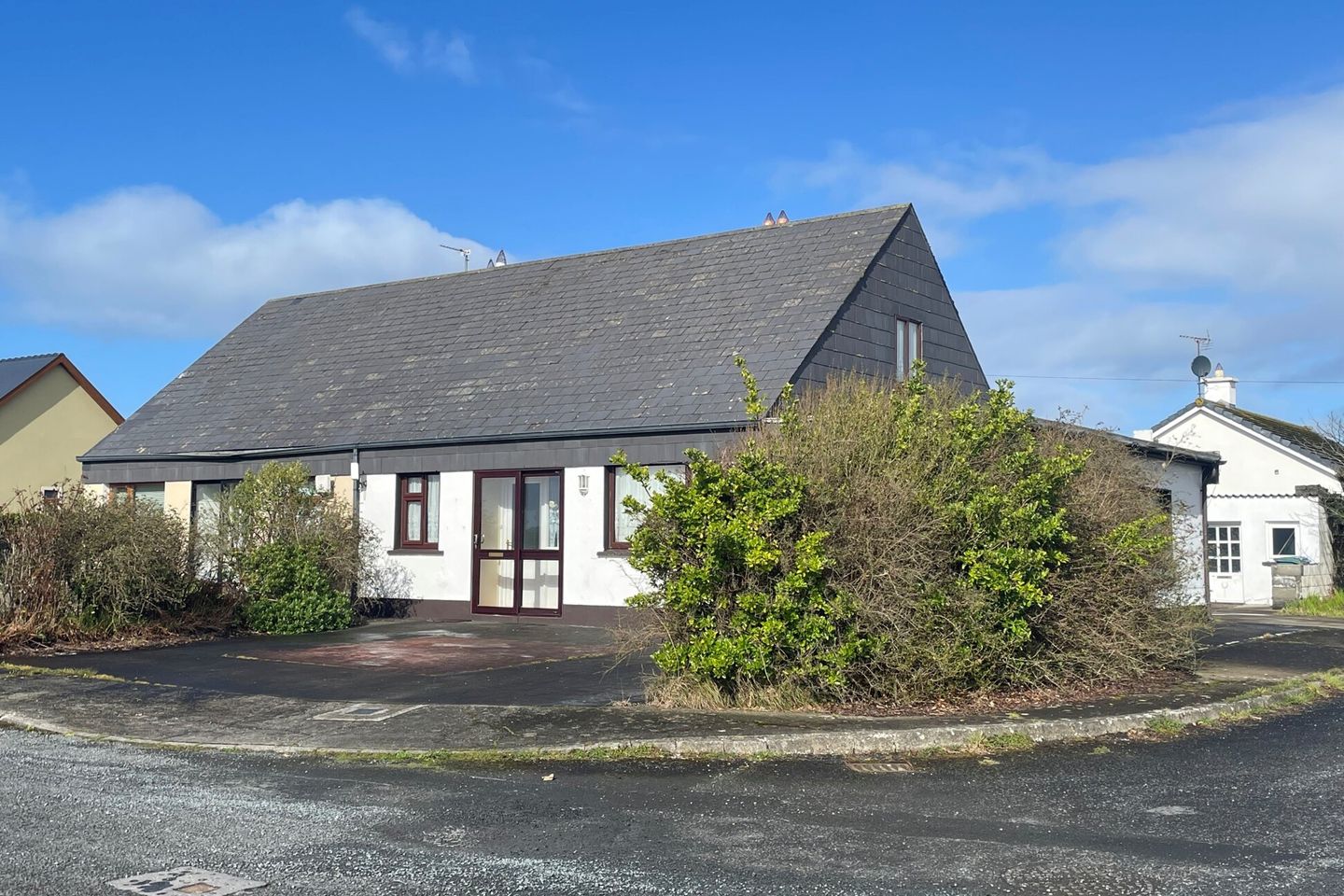 2 Doonaha West, Kilkee, Co. Clare, V15YK37 is for sale on Daft.ie
