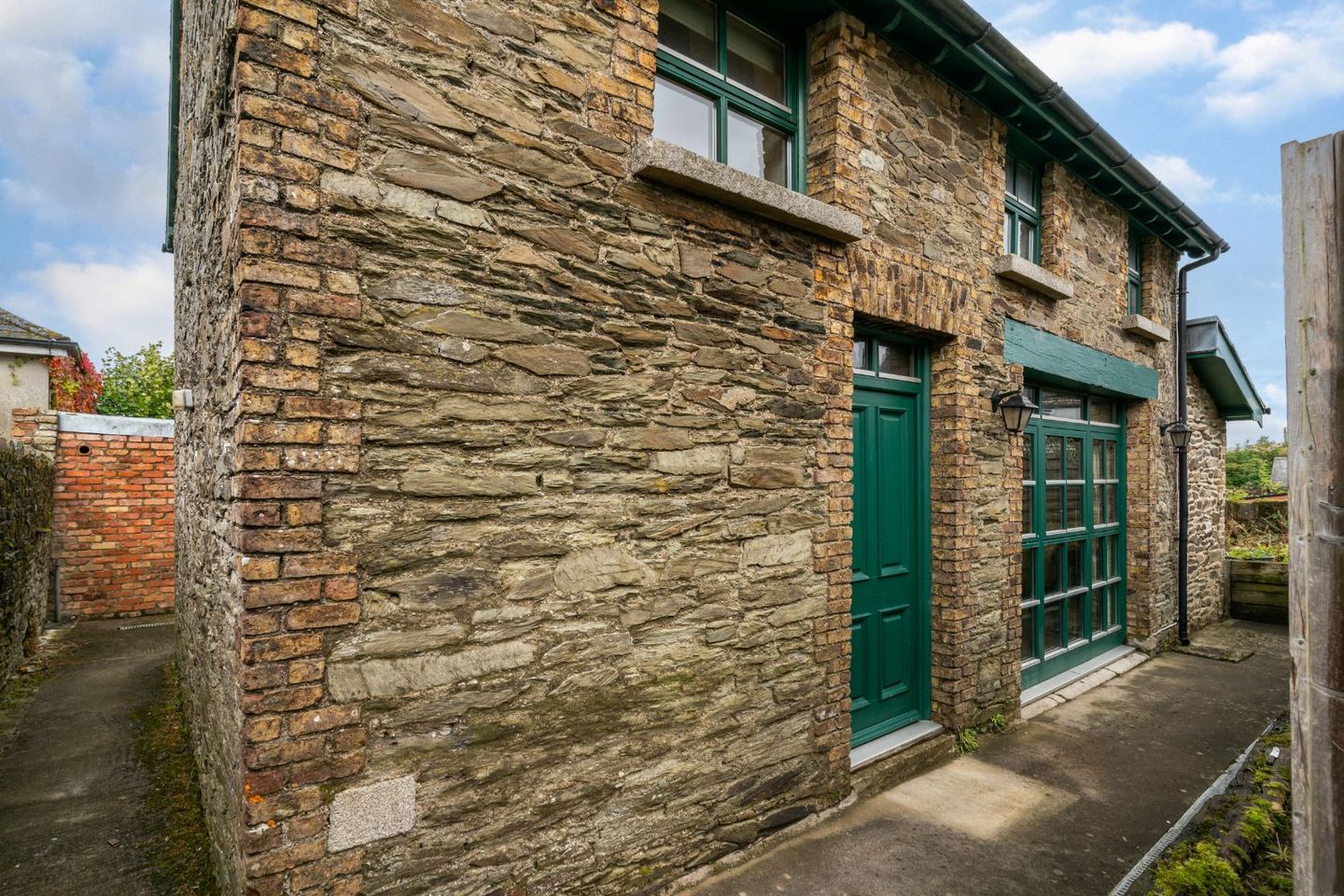 The Coach House, Market Square, Dunlavin, Co. Wicklow, W91XE1X