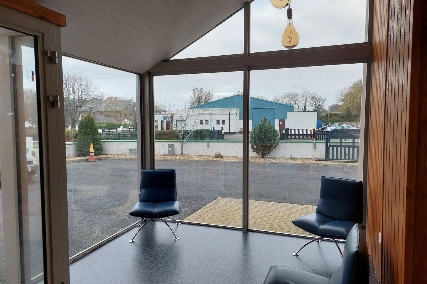 Commercial property for rent in Athlone Road, Ballymahon, Co. Longford