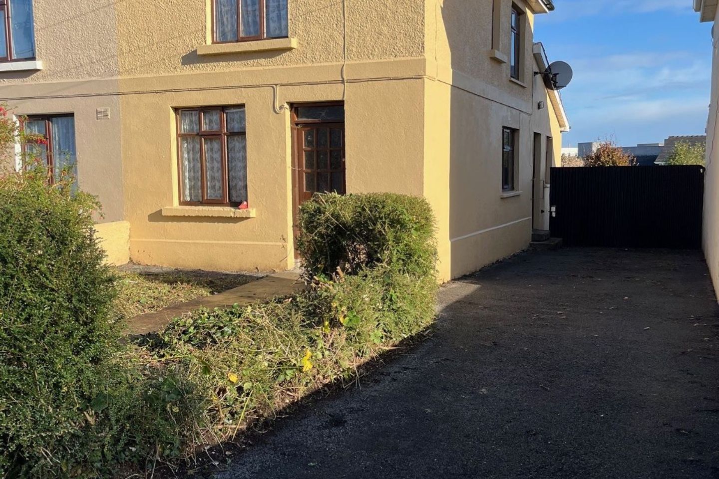 29 Henry Street, Roscommon, Thomas Street, Co. Roscommon, F42VW08