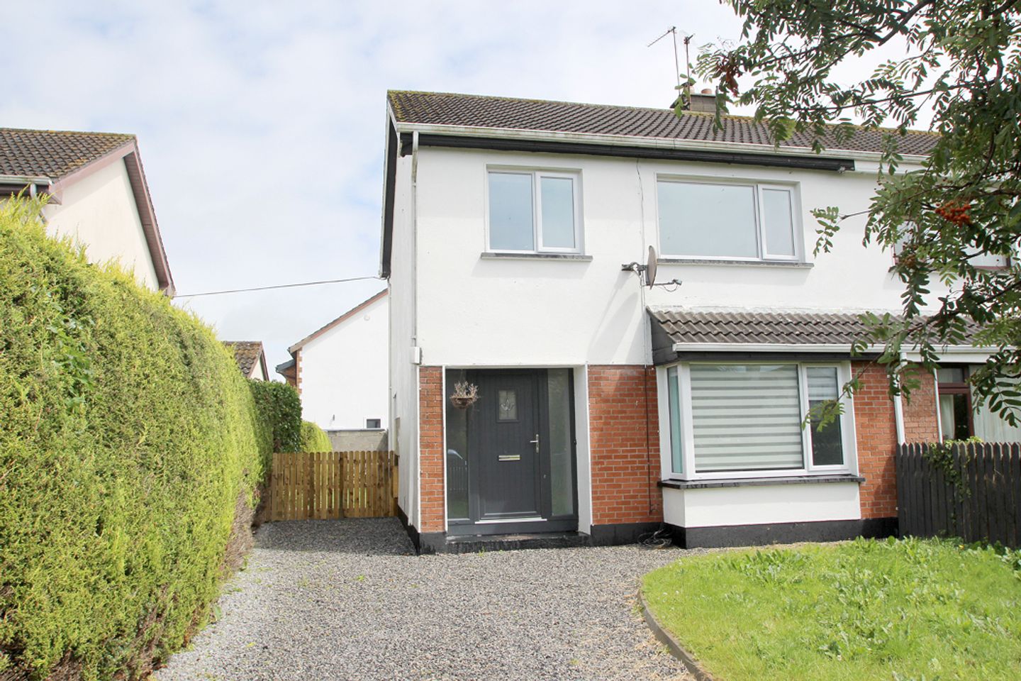 2 The Grove, Tullamore, Co. Offaly, R35WY02 is for sale on Daft.ie