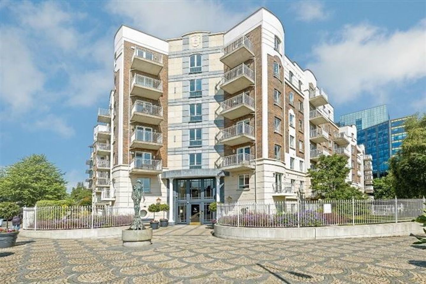 Apartment 193, The Berkeley Block, Pembroke Square, Dublin 4, D04HX04