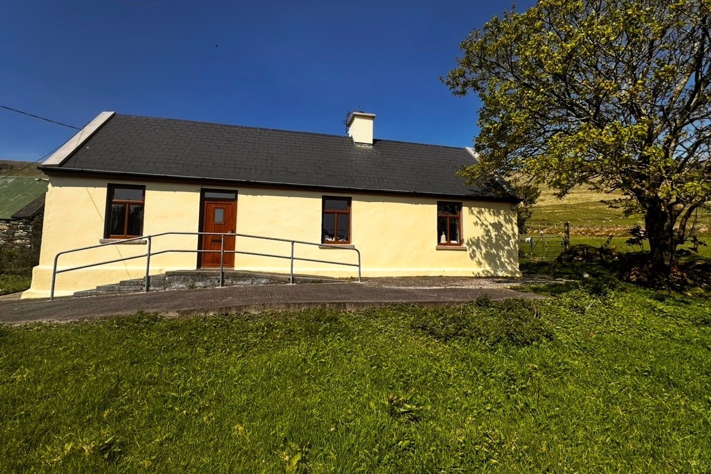 Marhin, Ballyferriter, Ballineanig, Co. Kerry, V92XK73