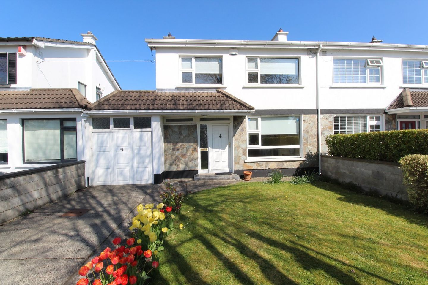 17 Brompton Lawn, Castleknock, Dublin 15 is for sale on Daft.ie