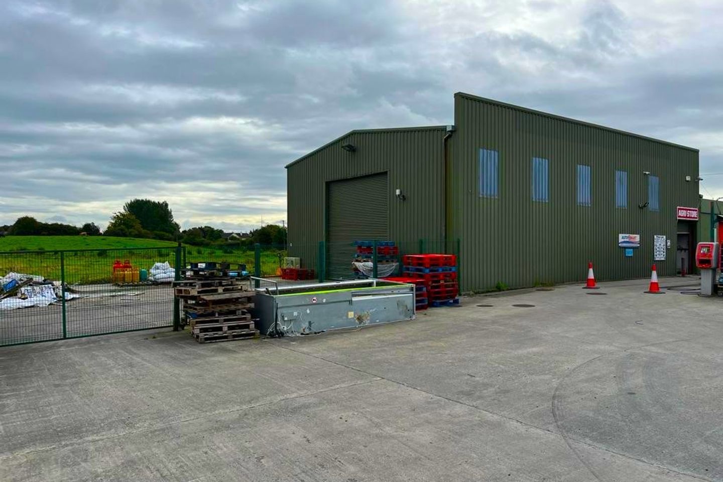 Commercial property for rent in Old Dublin Road (R446), Kilbeggan, Co. Westmeath
