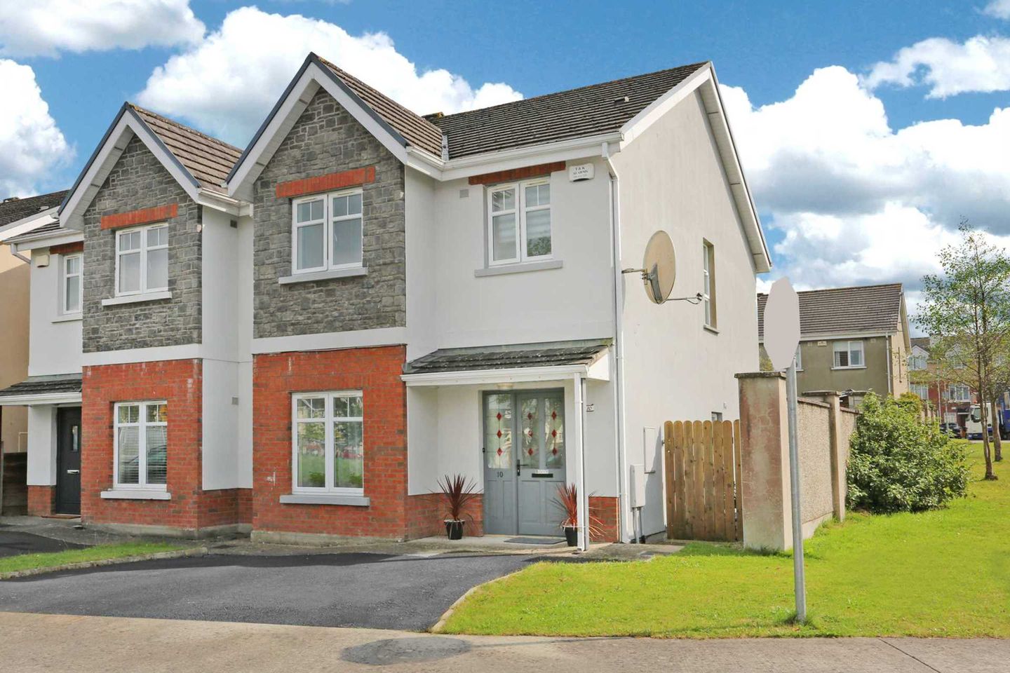 10, Carraig Midhe, Corbally, Co. Limerick is for sale on Daft.ie