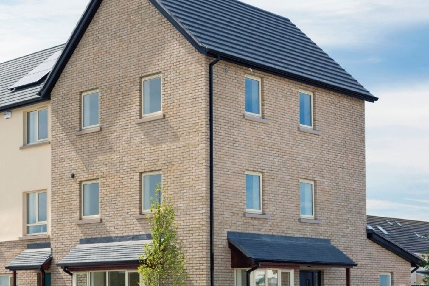 The Almond Type M, Barnwell Park, Hansfield, The Almond Type M