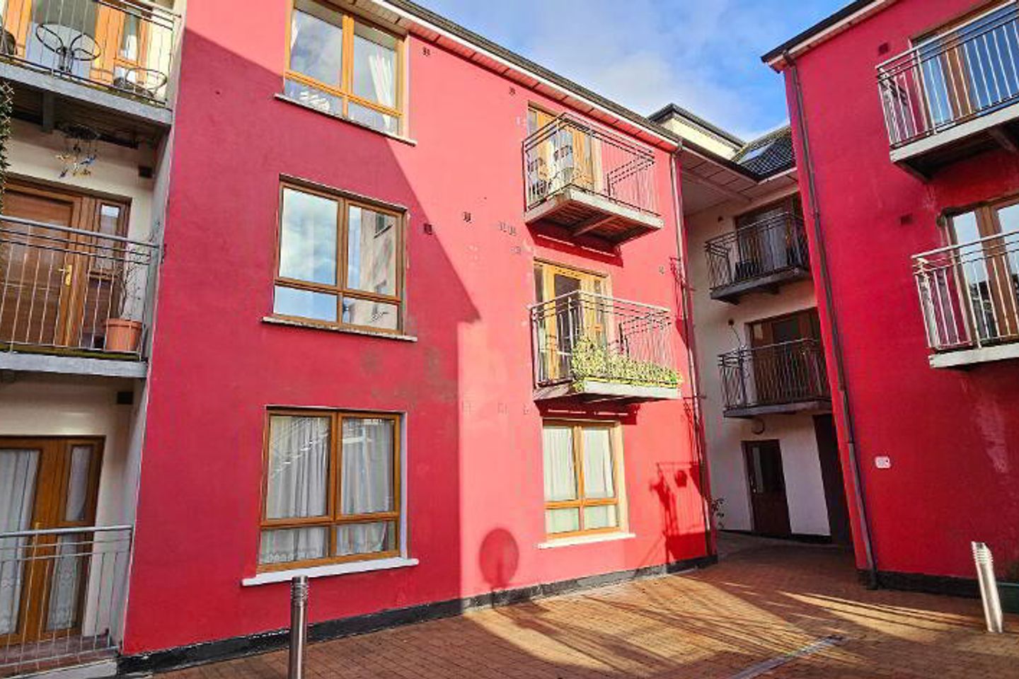 Apartment 1 County Apartments, Bridge Street, Carrick-on-Shannon, Co. Leitrim, N41EW61
