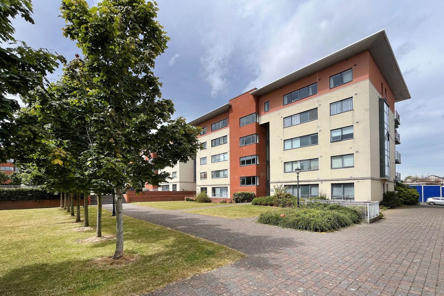 Apartment 78 West Courtyard, Tullyvale, D18A592
