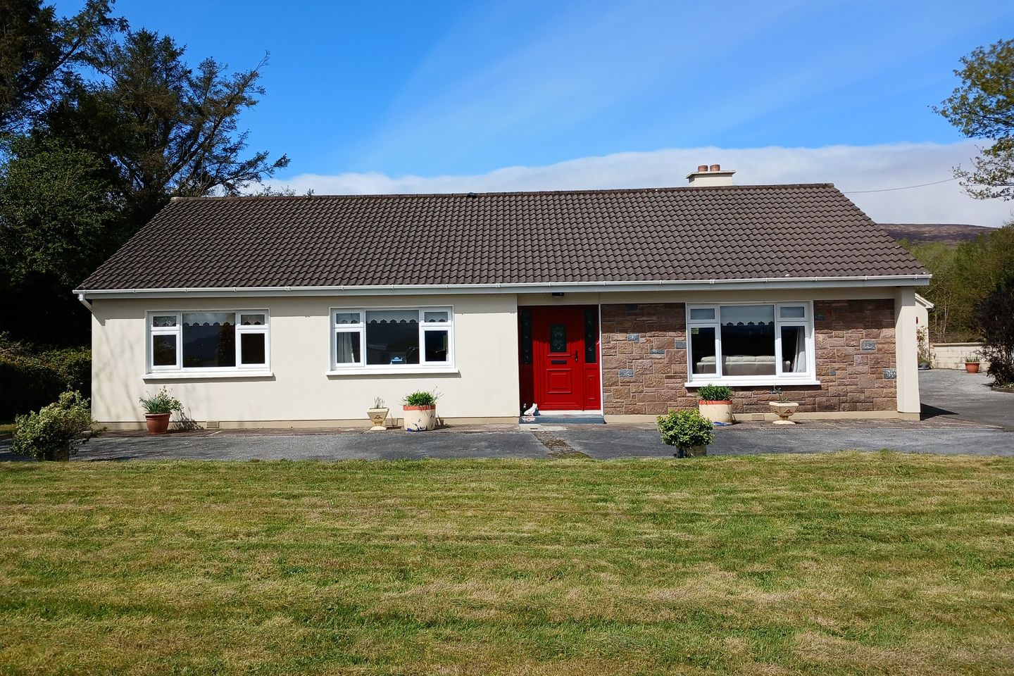 Gortaneden Lower, Castlemaine, Co. Kerry, V93V1W1 is for sale on Daft.ie