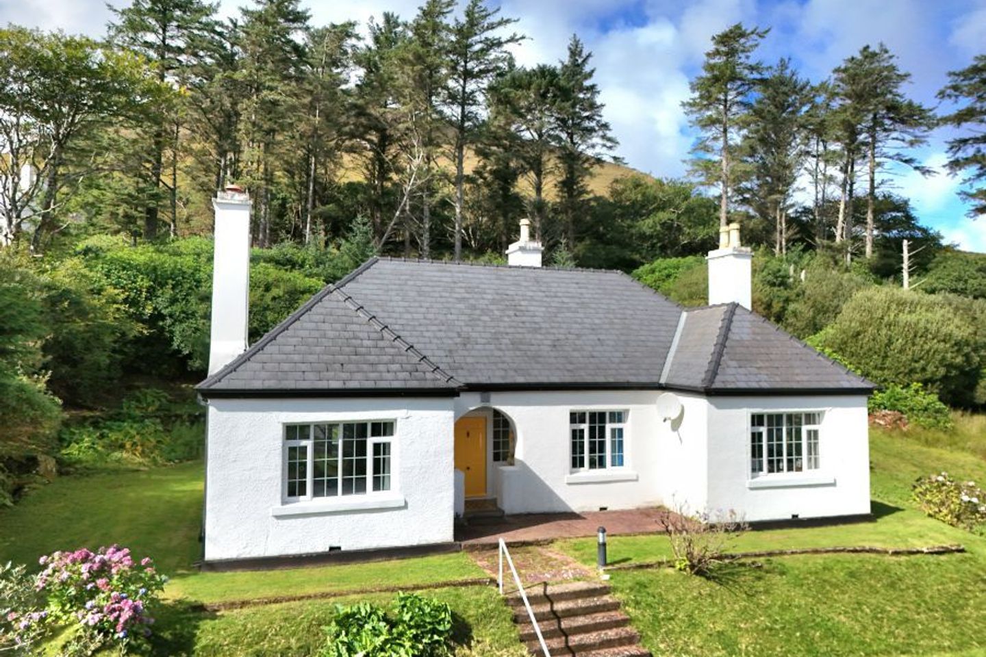 Dugort, Achill, Co. Mayo, F28HX54