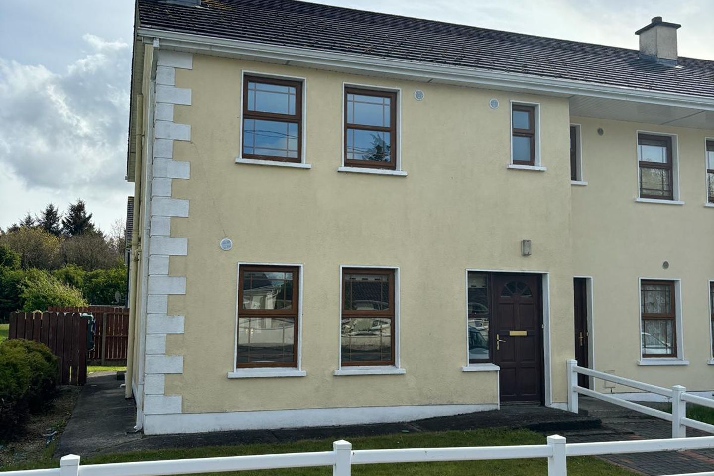 10 Manor Brook, Ballyhaunis, Co. Mayo, F35V099 is for sale on Daft.ie