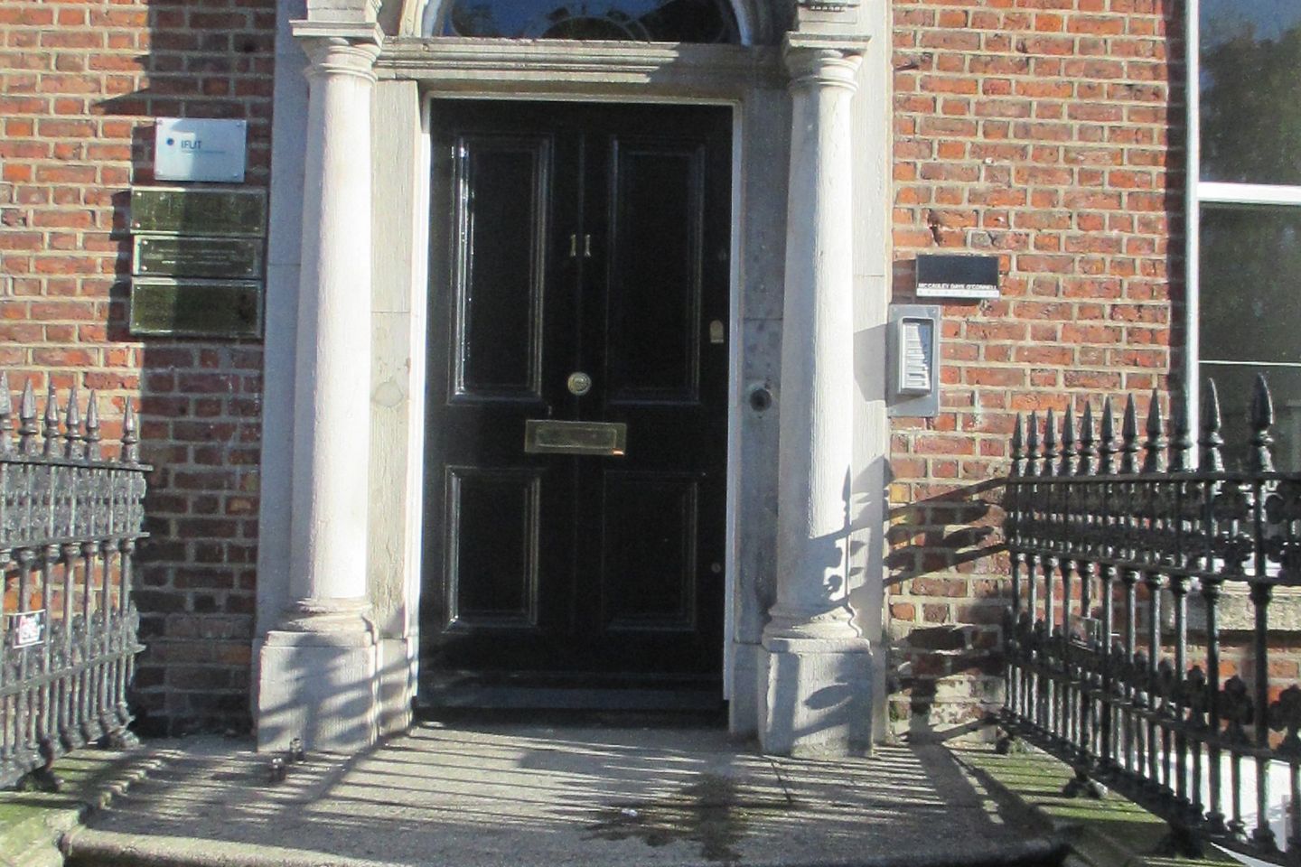 Commercial property for rent in 11 Merrion Square, Merrion, Dublin 4