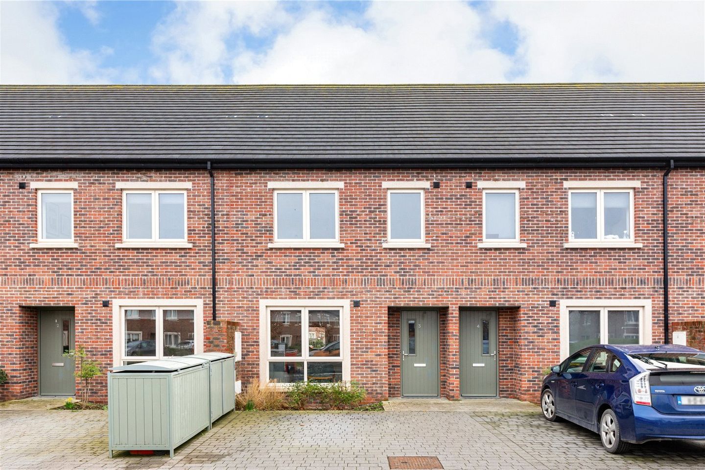 3 Shackleton Row, Lucan, Co. Dublin, K78R2K6 is for sale on Daft.ie