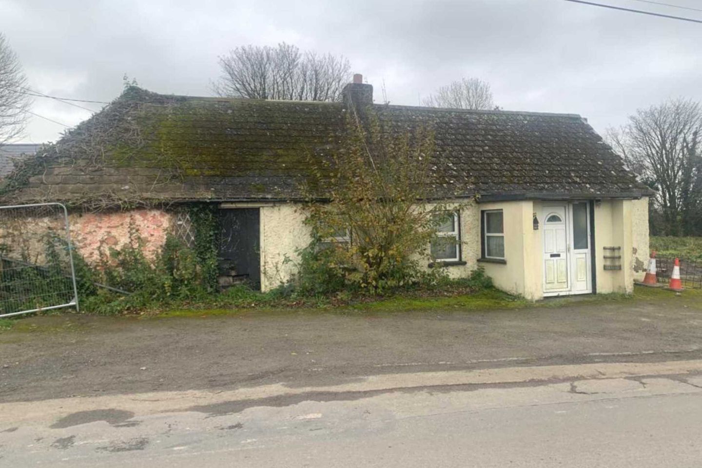 Derelict Bungalow at, Painestown, Castletown, Navan, Co. Meath, C15PR63