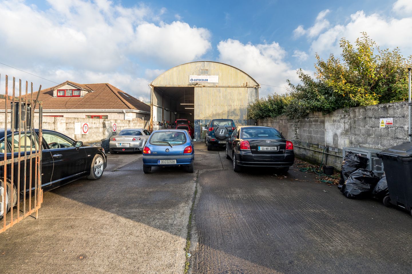 Commercial property for sale in McQuaid Crash reapair and KDK Auto