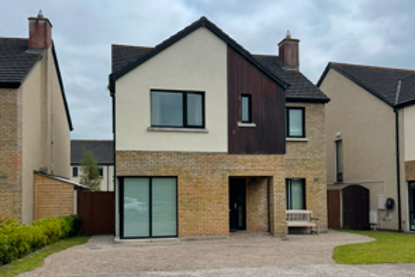 16 The Crescent, Castleoaks, Carlow Town, Co. Carlow