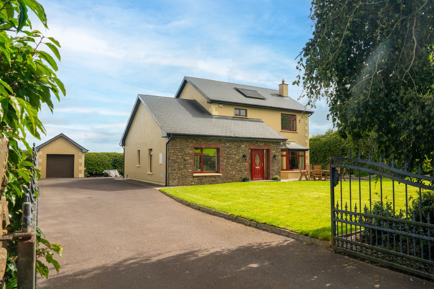 Cloughduv, Co Cork, P14DC98