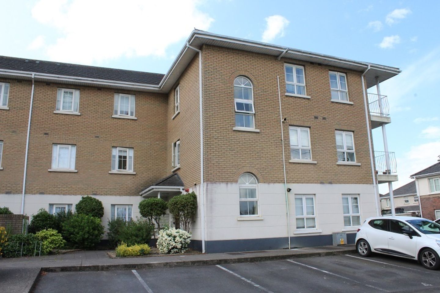 2 Bellgree Square, Tyrellstown, Tyrrelstown, Dublin 15, D15PD93 is for