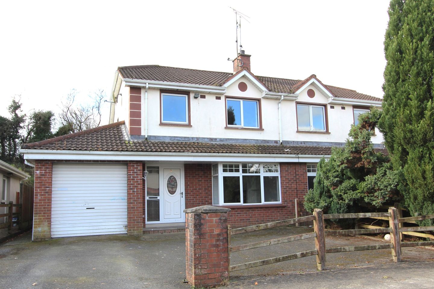 53 Rosevale, Castleblayney, Co. Monaghan, A75YE18 is for sale on Daft.ie