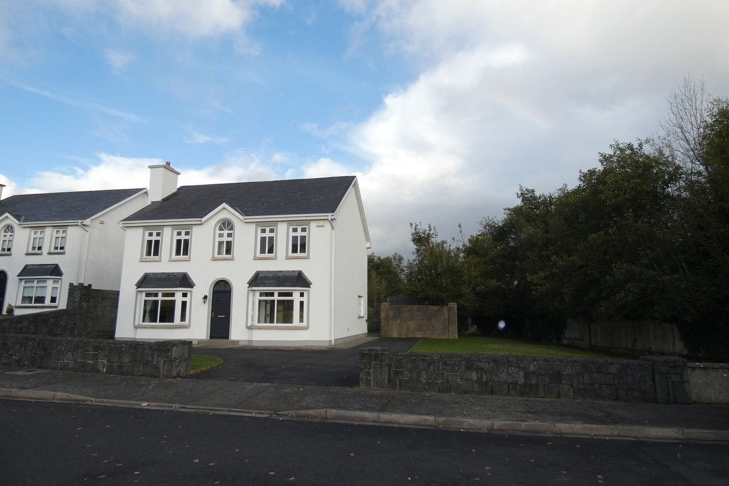 34 Willsgrove, Cahercalla, Ennis, Co. Clare is for sale on Daft.ie